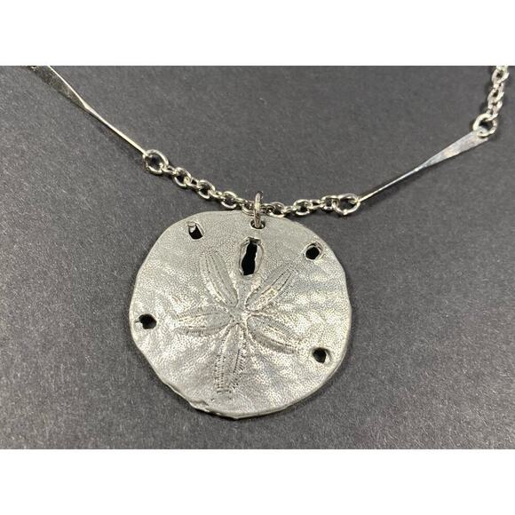 Yorkshire Vintage Sand Dollar Pendant Necklace Silvertone 90's 17” - Picture 6 of 8